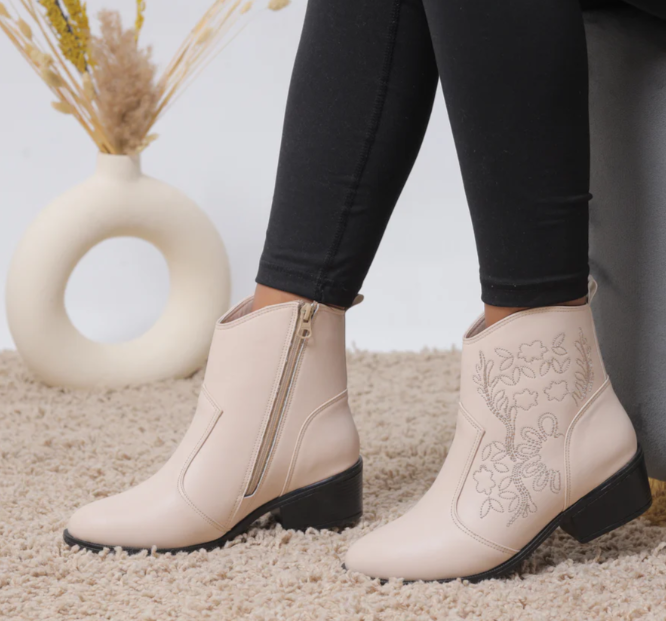 Prairie Rose Booties - Beige