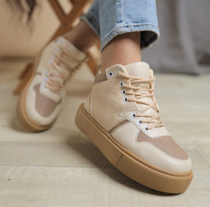 Sandstone Trail Boots - Beige